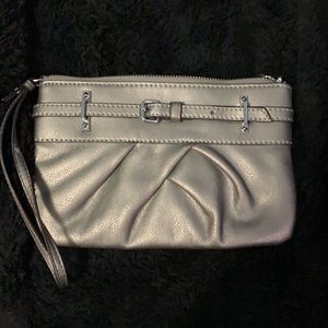 Vera Wang wristlet